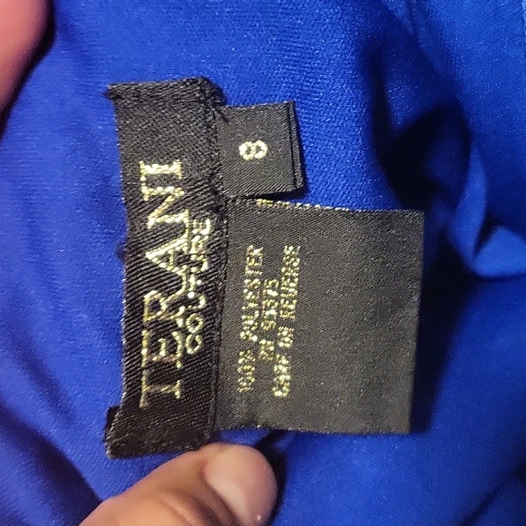 Dress - Picture 6 of 8